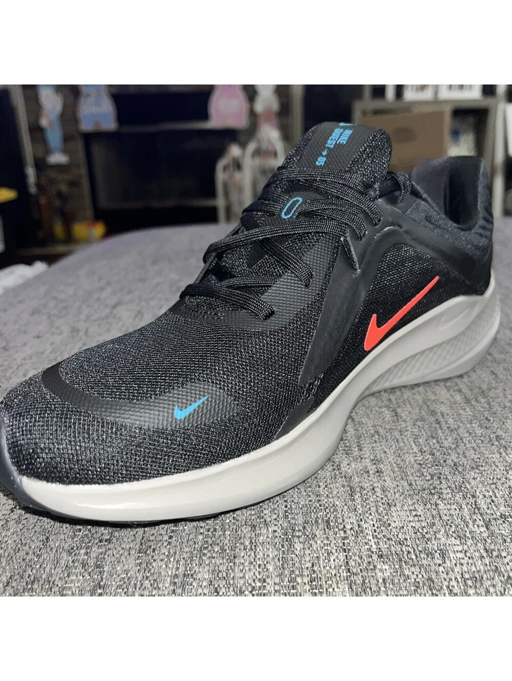 Nike Quest 5 Men’s Size 8/WMNS 9.5 Running Shoes Black/Bright Crimson DD0204-005